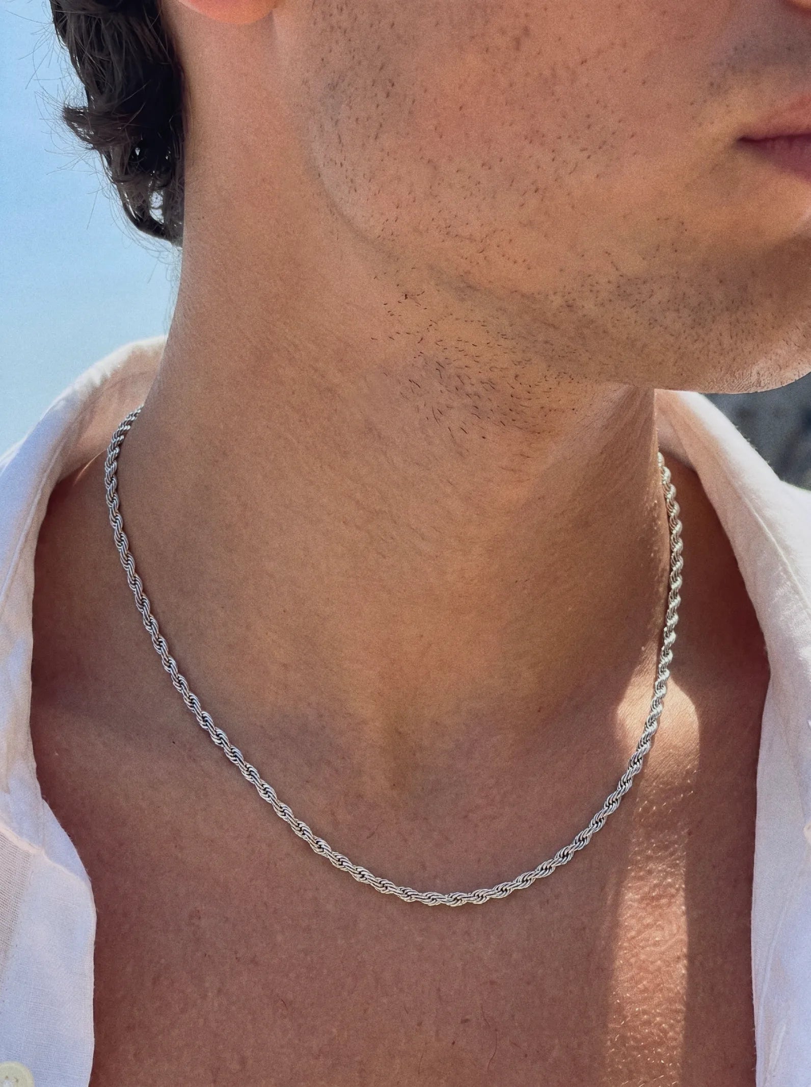 TWIST NECKLACE