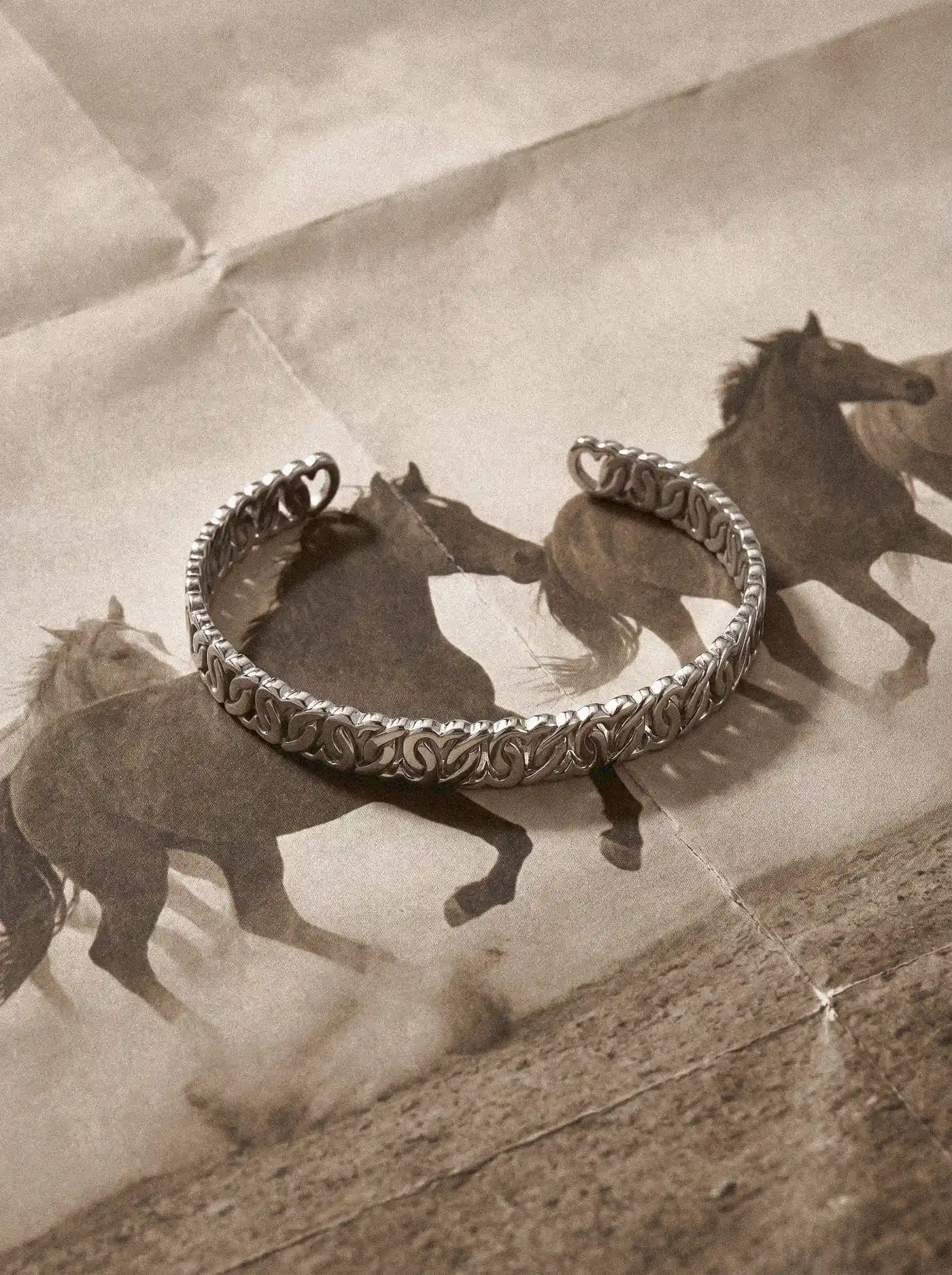 RIGIDO BRACELET
