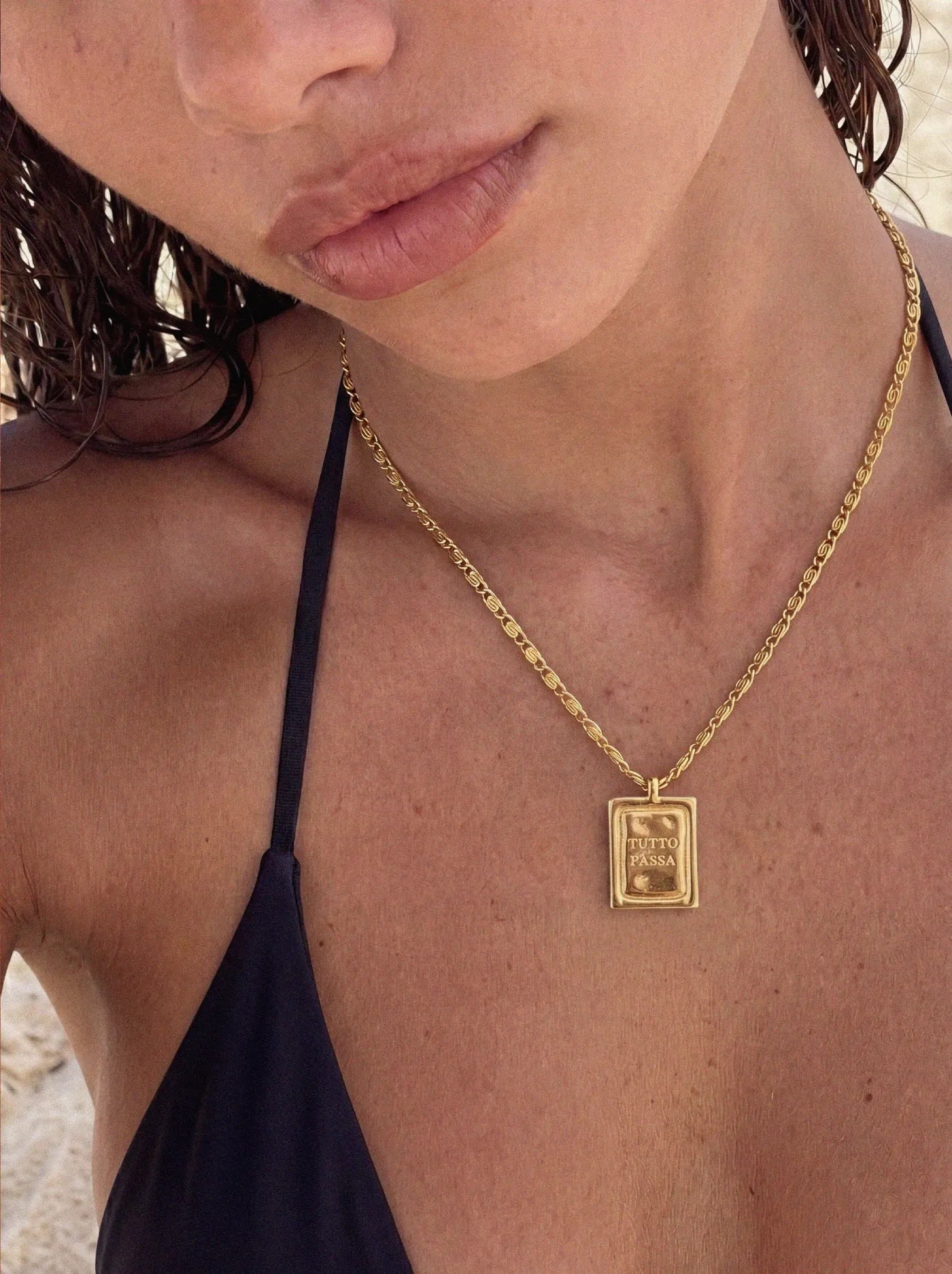 TUTTO PASSA NECKLACE