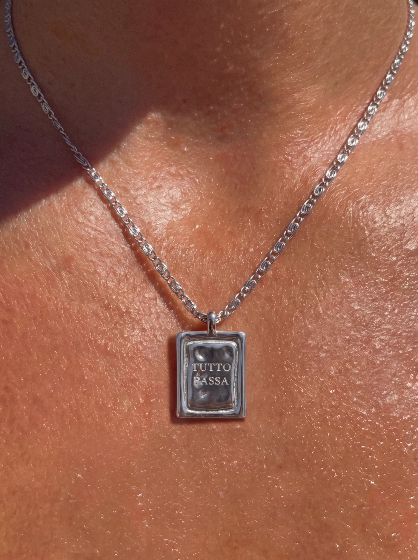 TUTTO PASSA NECKLACE