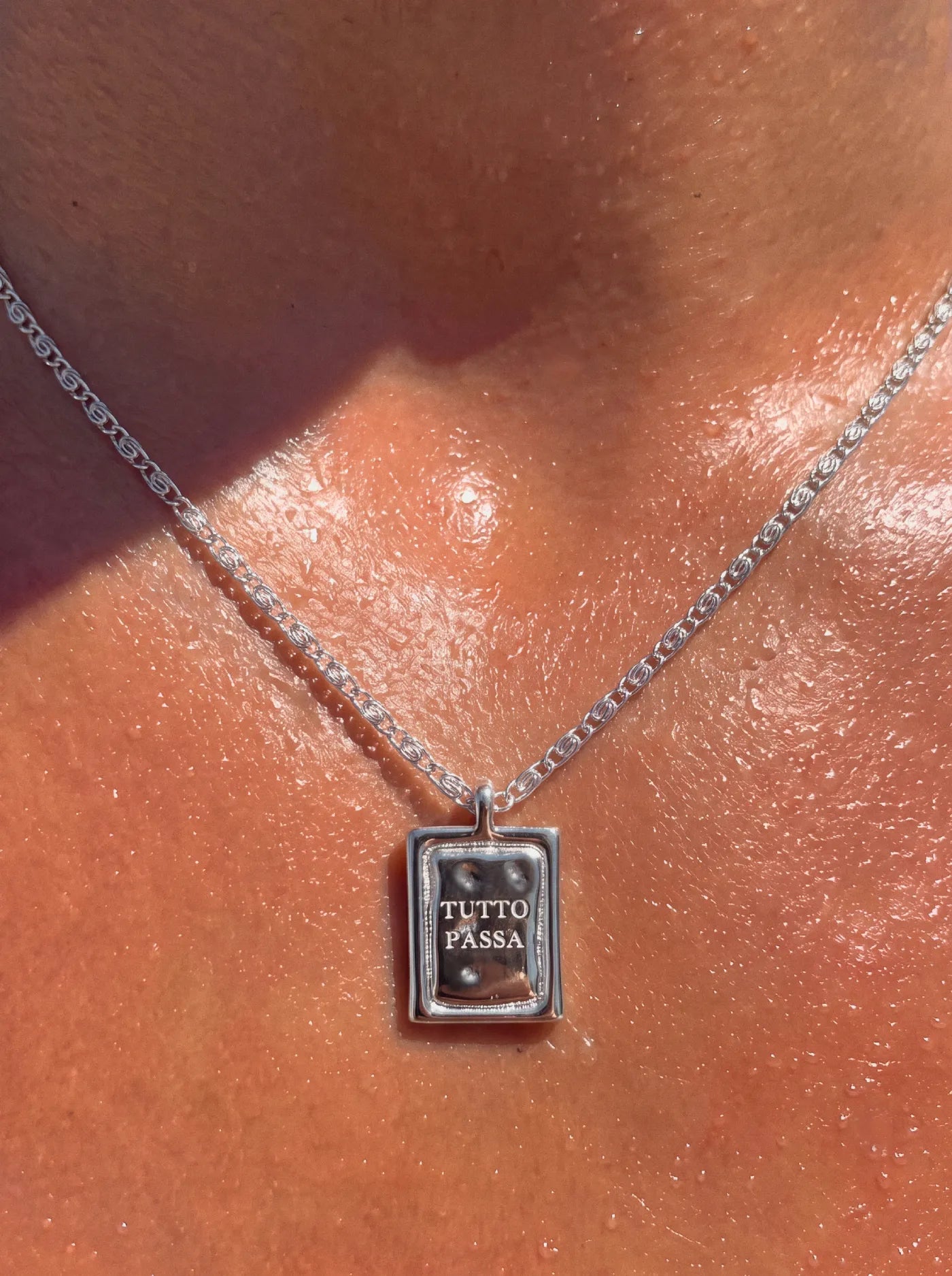 TUTTO PASSA NECKLACE